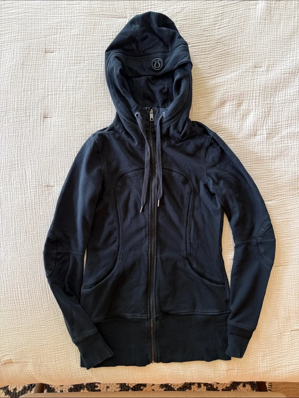 Lululemon Scuba Hoodie Original 2011 Release Black Sweatshirt - Size 8